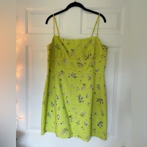 Aritzia Sunday Best Quaint Dress in Pear Green Floral Size XL
